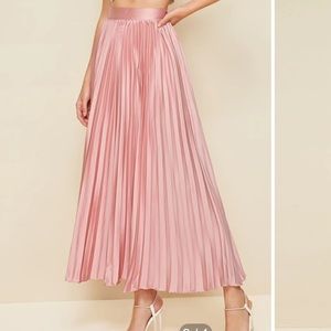 NWOT Pink Accordion Maxi Skirt